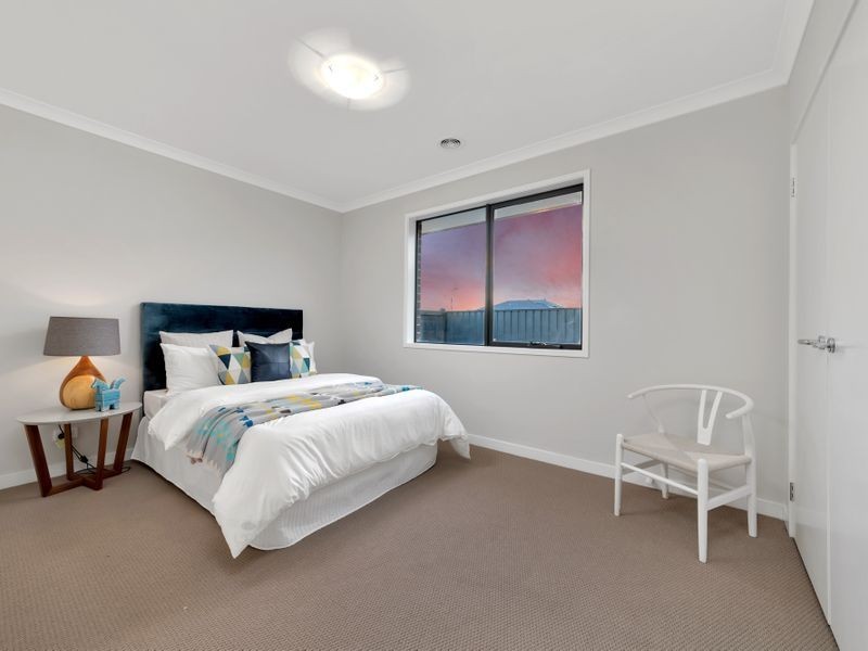 Clyde North VIC 3978