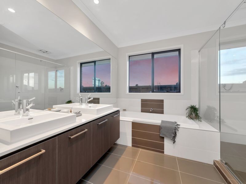 Clyde North VIC 3978