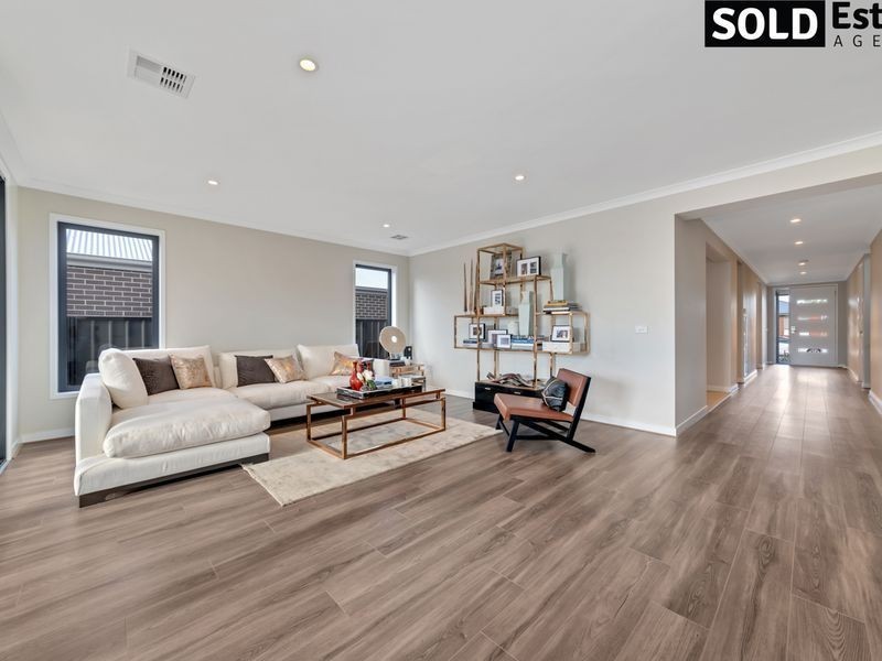 26 Serengeti Street, Clyde North VIC 3978