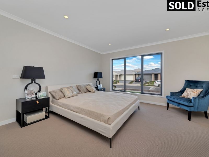 26 Serengeti Street, Clyde North VIC 3978