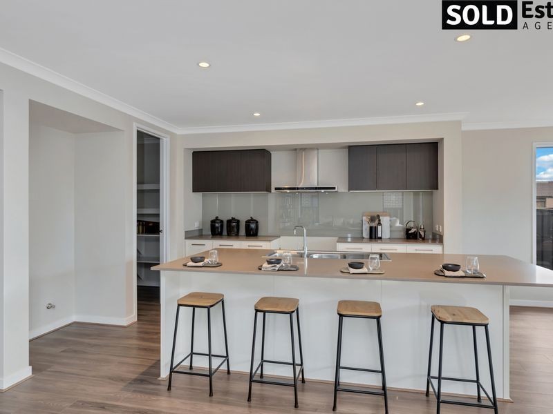 26 Serengeti Street, Clyde North VIC 3978