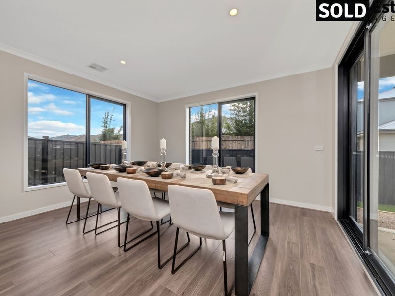 26 Serengeti Street, Clyde North VIC 3978