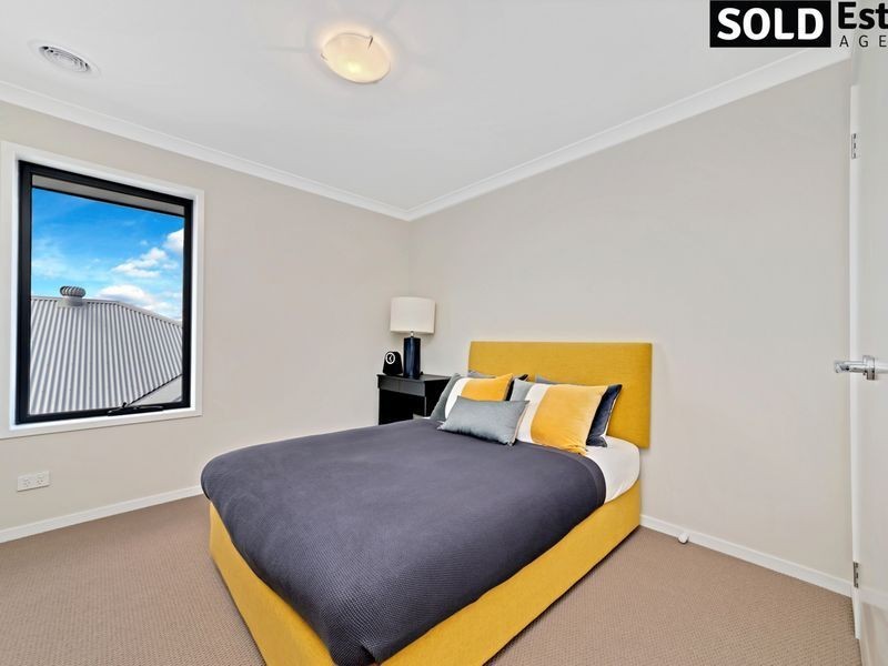 26 Serengeti Street, Clyde North VIC 3978