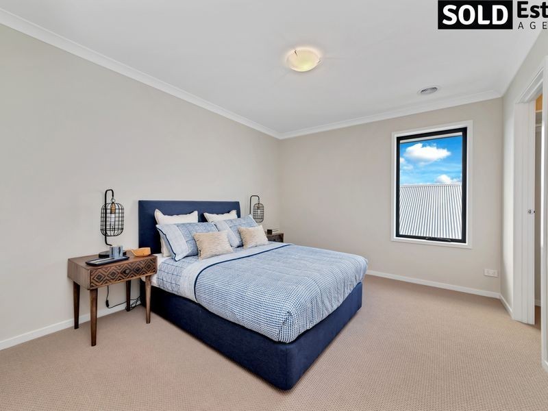 26 Serengeti Street, Clyde North VIC 3978