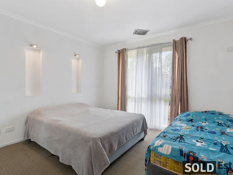 10 Bowen Court, Berwick VIC 3806