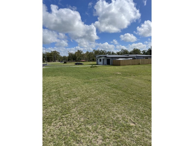 2 Oleander Street, Nanango QLD 4615