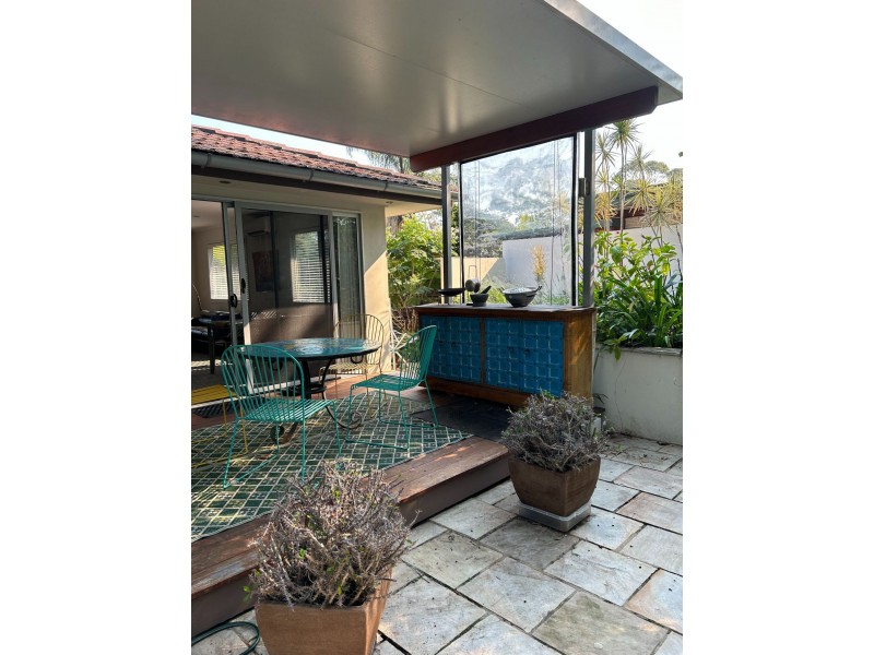 8 Andros Street, Chapel Hill QLD 4069