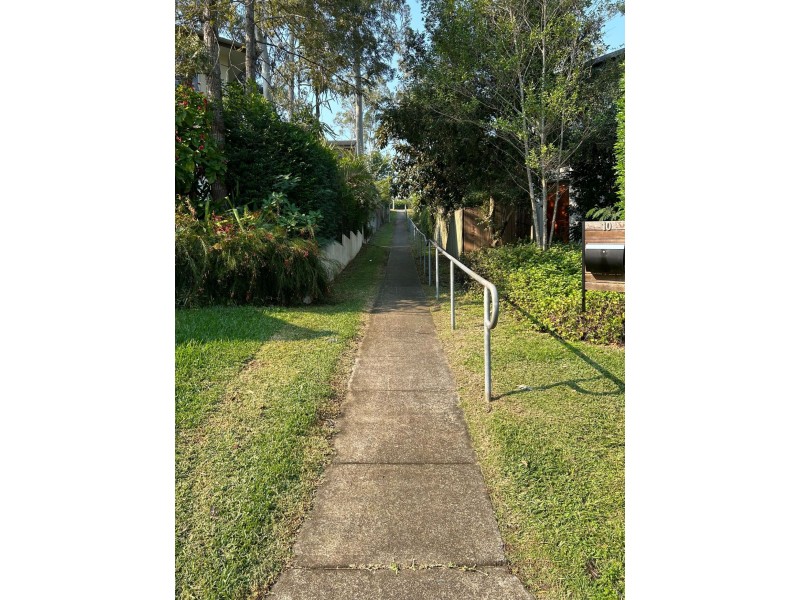 8 Andros Street, Chapel Hill QLD 4069