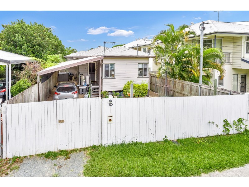 10 Barclay Street, Deagon QLD 4017