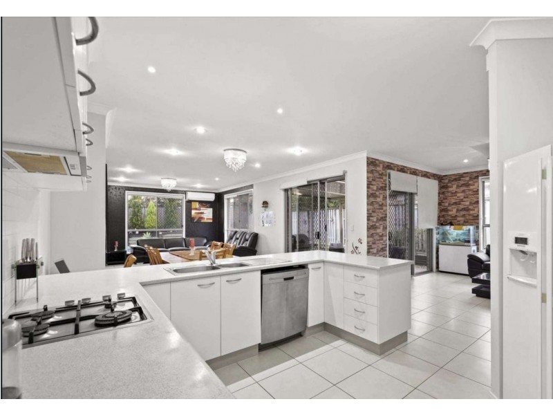 34 Peron Crescent, North Lakes QLD 4509