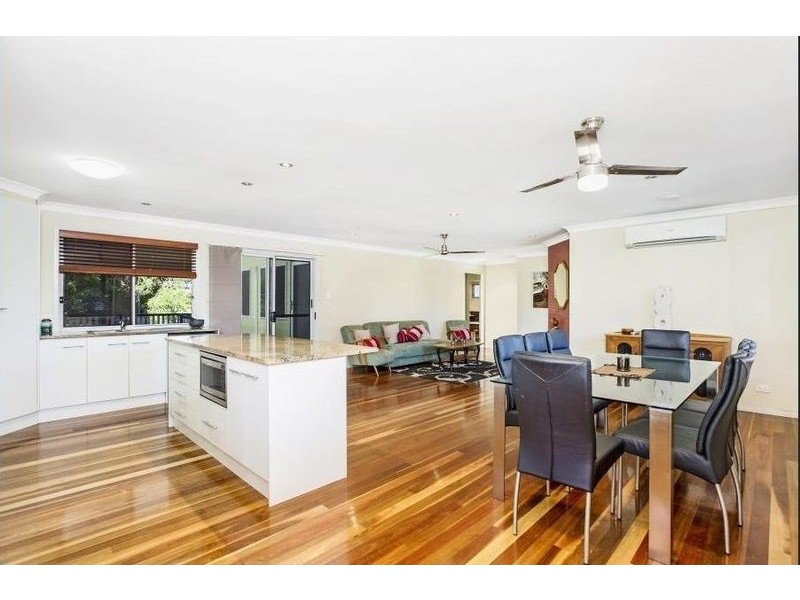 55 Stanley Road, Camp Hill QLD 4152