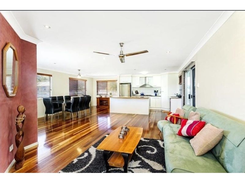 55 Stanley Road, Camp Hill QLD 4152