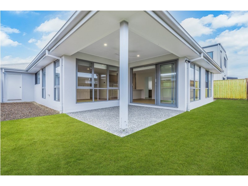 34 Clearwater Street, Newport QLD 4020