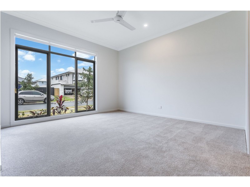 34 Clearwater Street, Newport QLD 4020