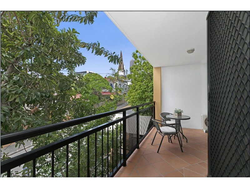 26/2 St Pauls Terrace, Spring Hill QLD 4000