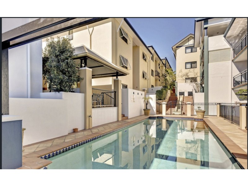 26/2 St Pauls Terrace, Spring Hill QLD 4000