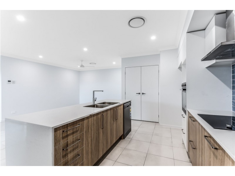 3/116 Oakey Flat Road, Morayfield QLD 4506