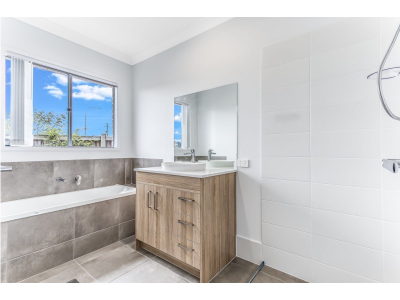 3/116 Oakey Flat Road, Morayfield QLD 4506