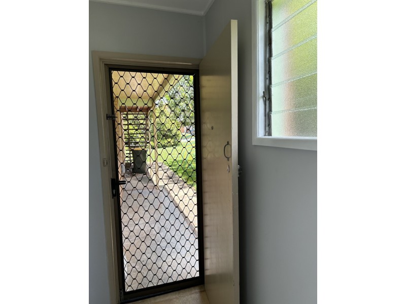 2/2 Sorrento, Margate QLD 4019