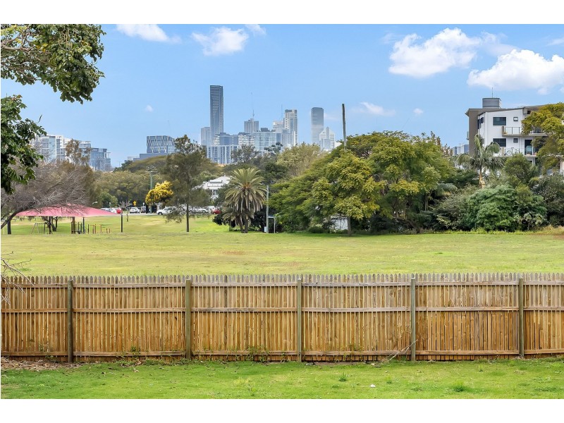49 Cartwright Street, Windsor QLD 4030