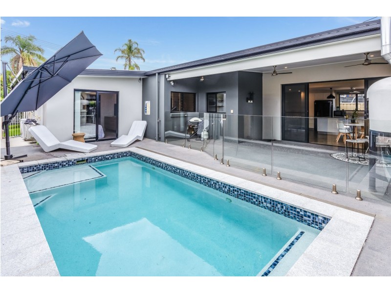 56 Shea Street, Scarborough QLD 4020