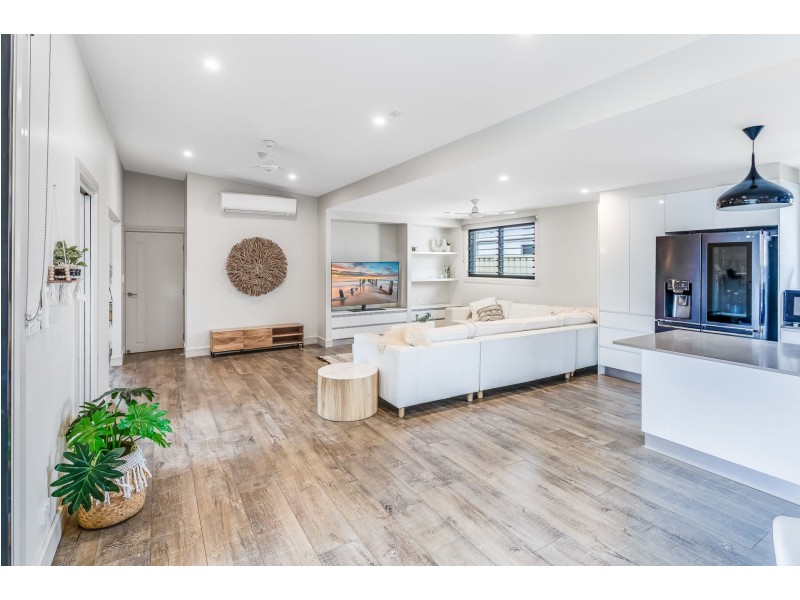 56 Shea Street, Scarborough QLD 4020