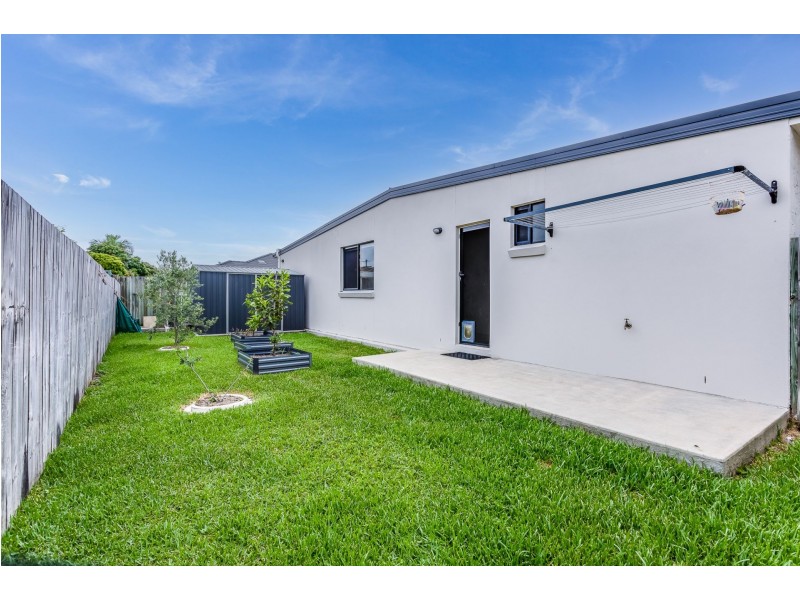 56 Shea Street, Scarborough QLD 4020
