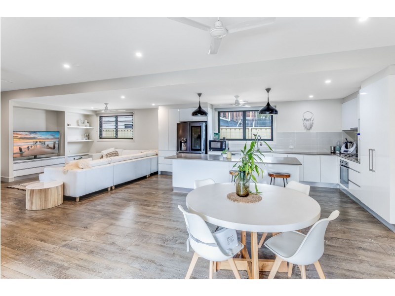 56 Shea Street, Scarborough QLD 4020