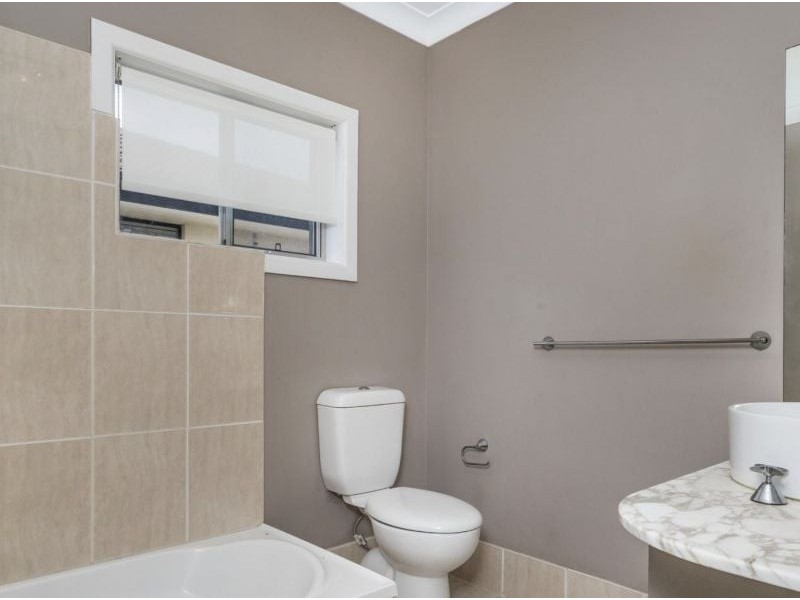 43 James Street, Scarborough QLD 4020