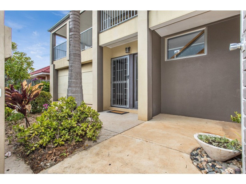 43 James Street, Scarborough QLD 4020