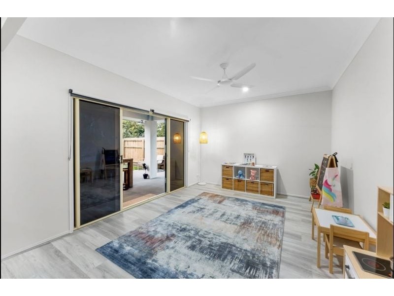 6 Armour Close, North Lakes QLD 4509