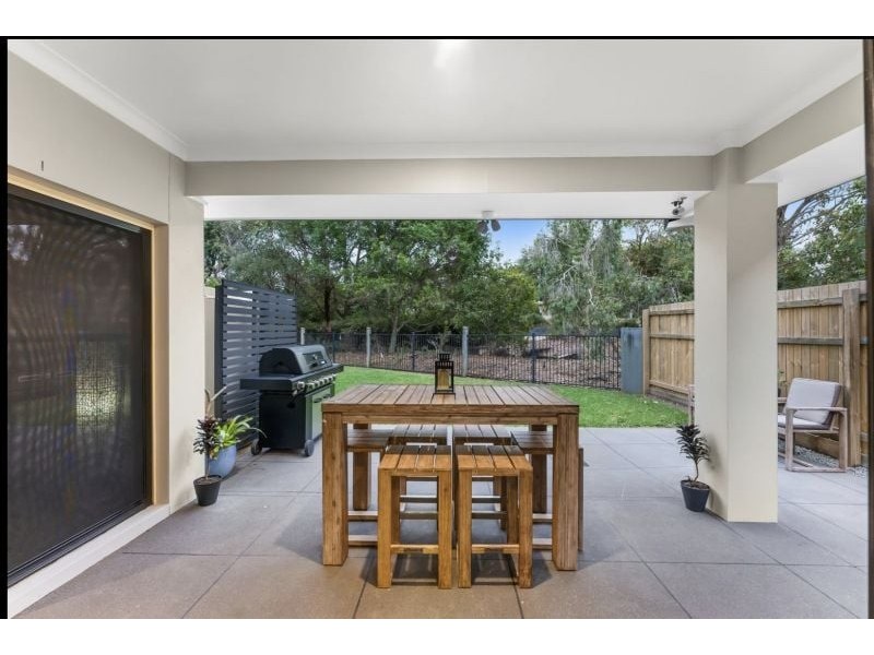 6 Armour Close, North Lakes QLD 4509