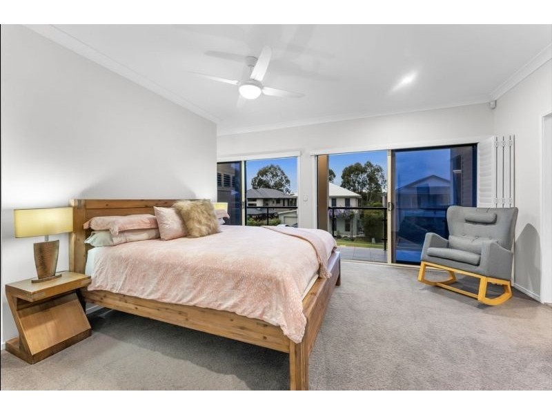 6 Armour Close, North Lakes QLD 4509