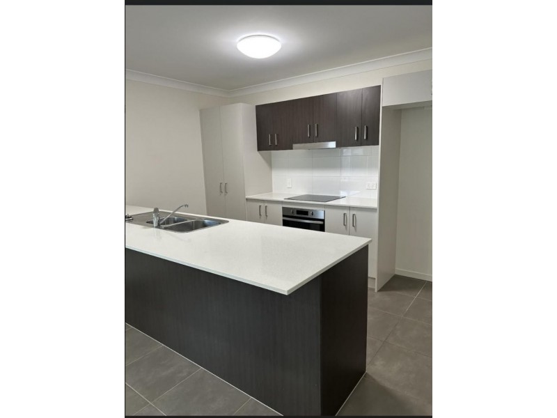 10 Basalt Street, North Lakes QLD 4509