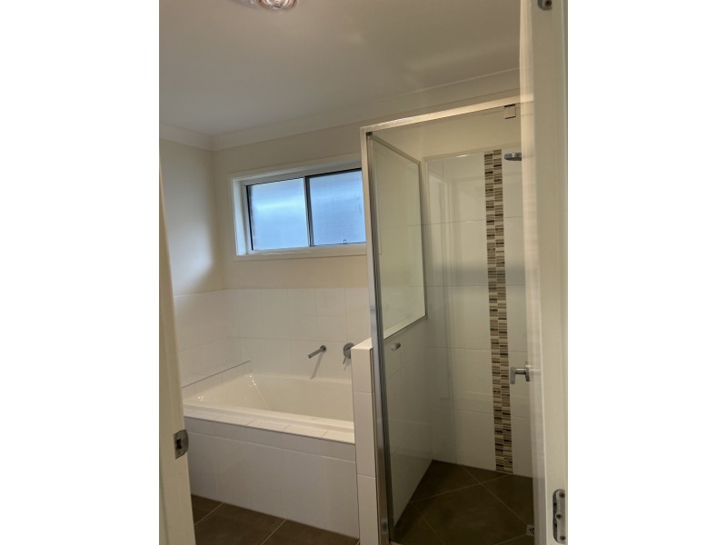 10 Basalt Street, North Lakes QLD 4509