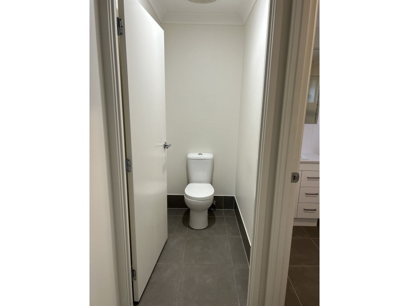 10 Basalt Street, North Lakes QLD 4509