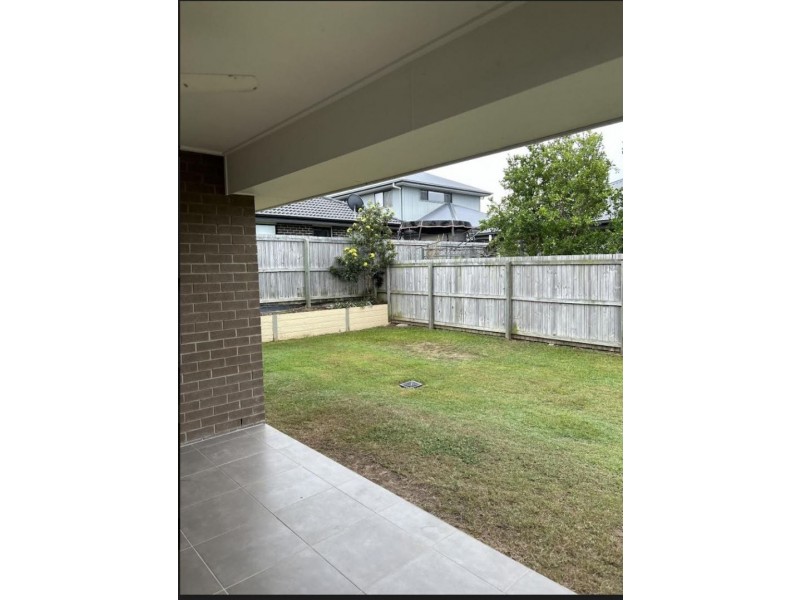 10 Basalt Street, North Lakes QLD 4509