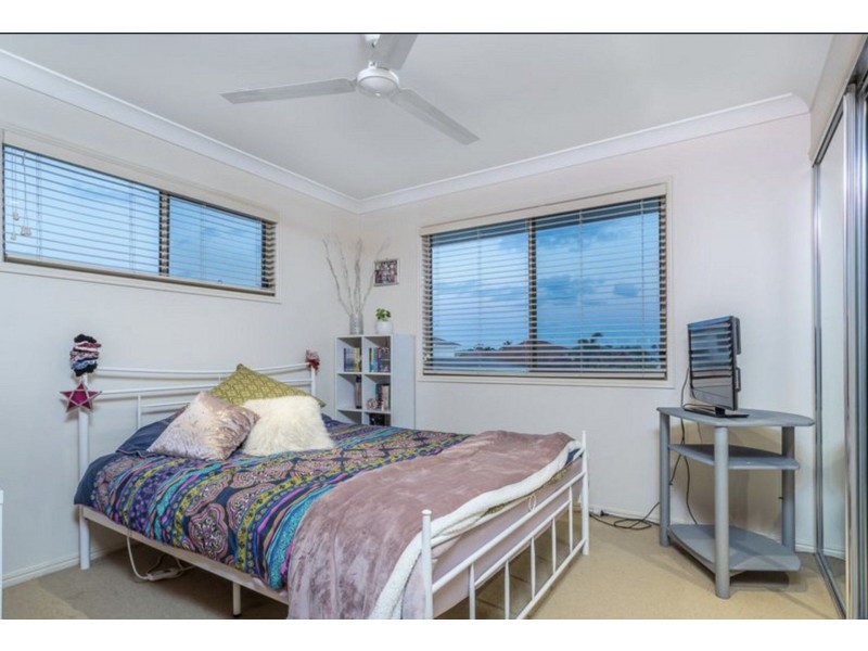 11 Mariner Court, Newport QLD 4020