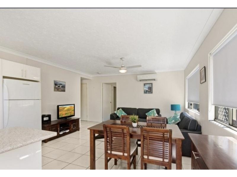 Level 1/1/10 Caroline Street, Woody Point QLD 4019