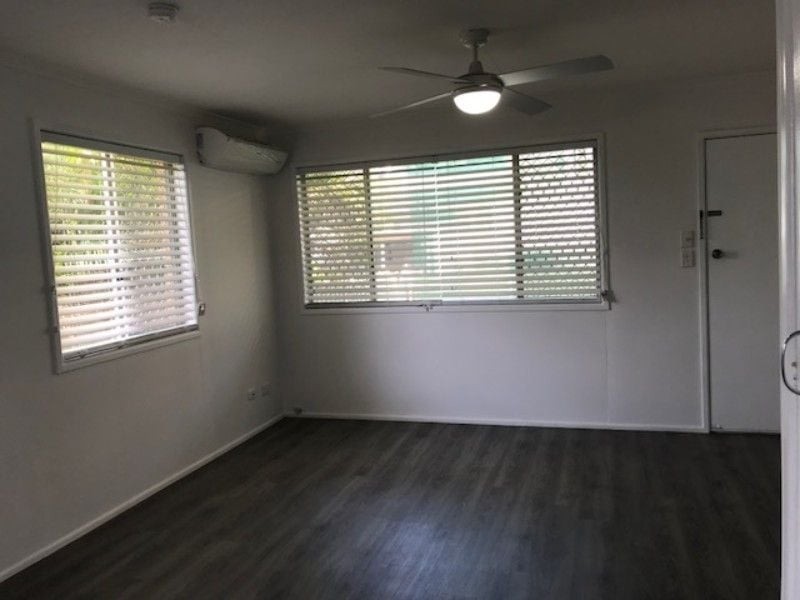 4/2 Sorrento, Margate QLD 4019