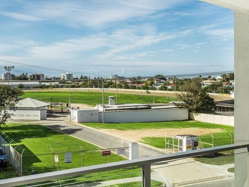 6/15 Percy Street, Redcliffe QLD 4020