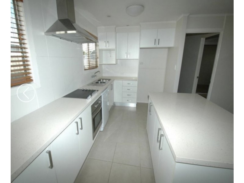 12 Hobbs Street, Scarborough QLD 4020