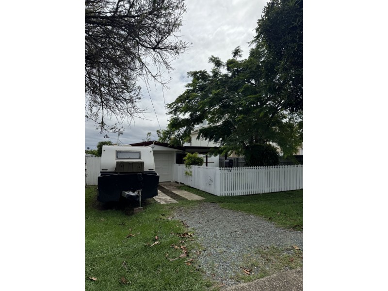 12 Hobbs Street, Scarborough QLD 4020