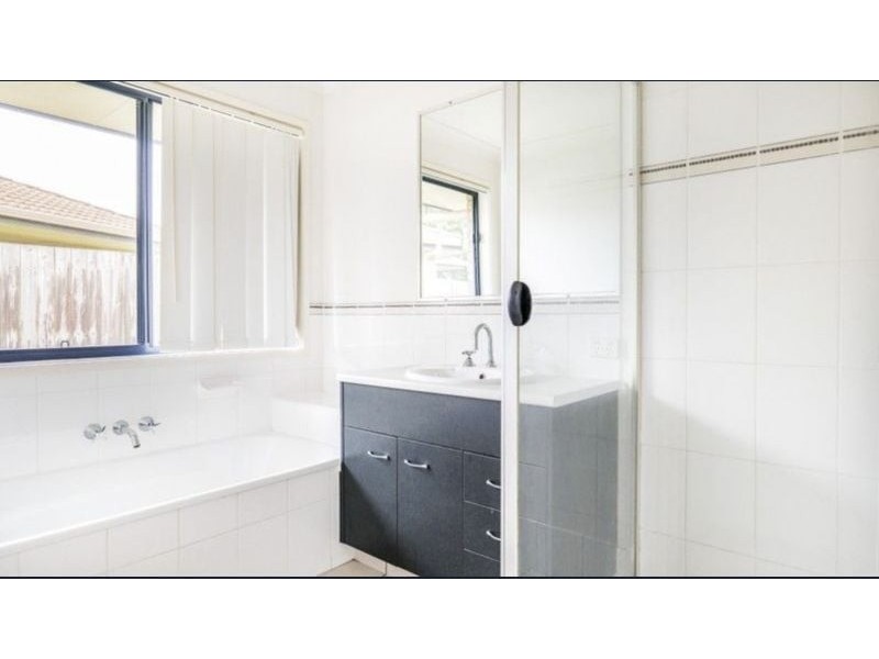 4 Rigden Close, Morayfield QLD 4506