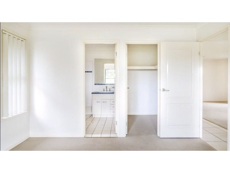 4 Rigden Close, Morayfield QLD 4506