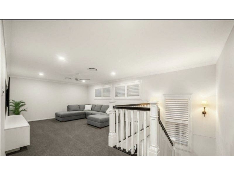 18 Lighthouse Esplanade, Newport QLD 4020