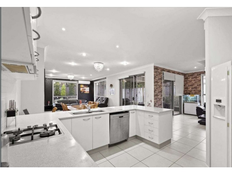 34 Peron Crescent, North Lakes QLD 4509