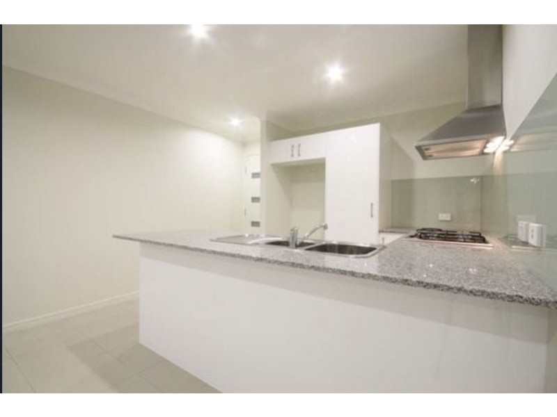 1/4 Gabrielle Court, Kallangur QLD 4503