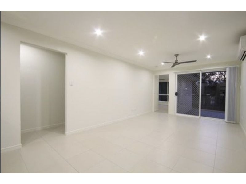 1/4 Gabrielle Court, Kallangur QLD 4503