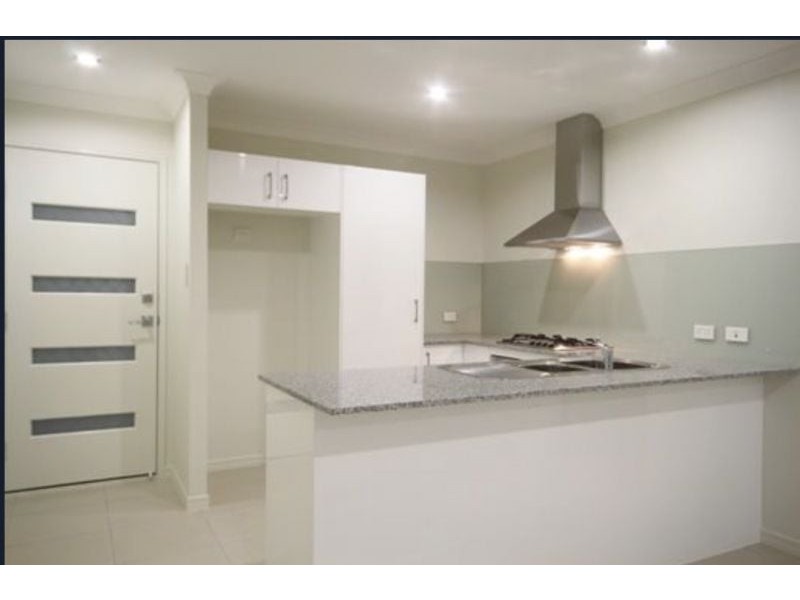 1/4 Gabrielle Court, Kallangur QLD 4503
